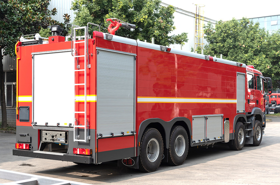 Euro 6 Engine Heavy Duty Fire Truck Red Color CCC Certificated