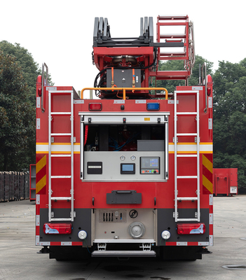 Heavy Red Large Aerial Fire Truck Diesel Fuel Type With 4000L Water Tank