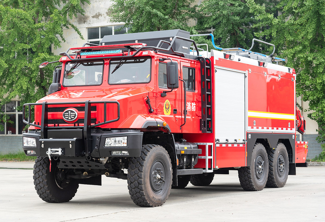 FAW All Terrain Rescue Special Fire Truck With Winch &amp; Crane &amp; Generator