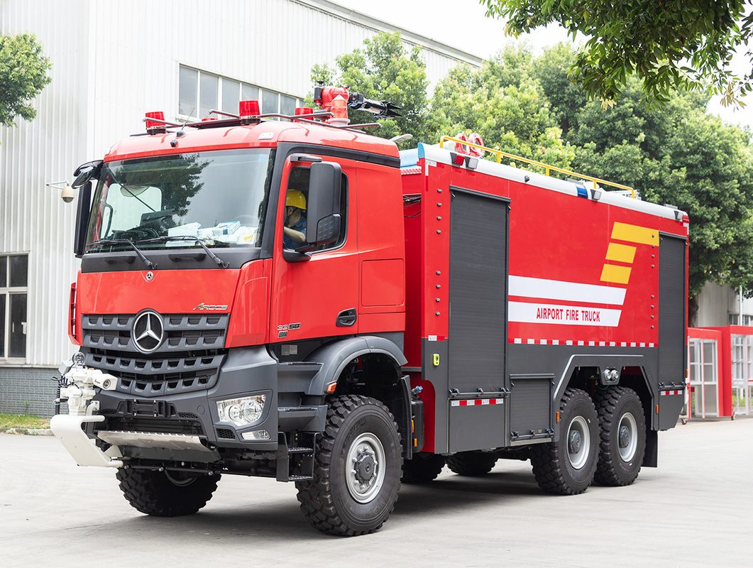 Benz 6x6 ARFF Airport Fire Truck With Aluminum Alloy Welded Structure