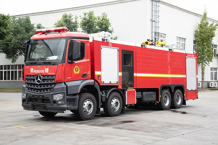 Mercedes Benz Heavy Duty Fire Fighting Truck Water Supply For High Buildings